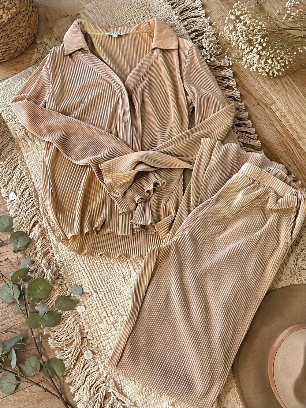 Gilli Champagne Pleated Lounge Set Size S Satin-Look Button Front Top & Pants